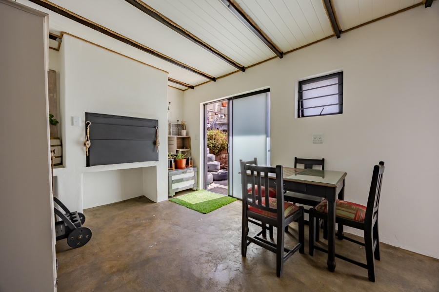 6 Bedroom Property for Sale in Flamingo Vlei Western Cape